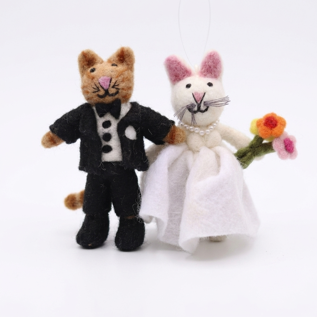 Handmade Felt Wedding Cat Couple Ornament